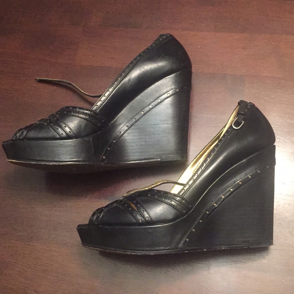 Imagine by Vince Camuto black wedge peep toes.